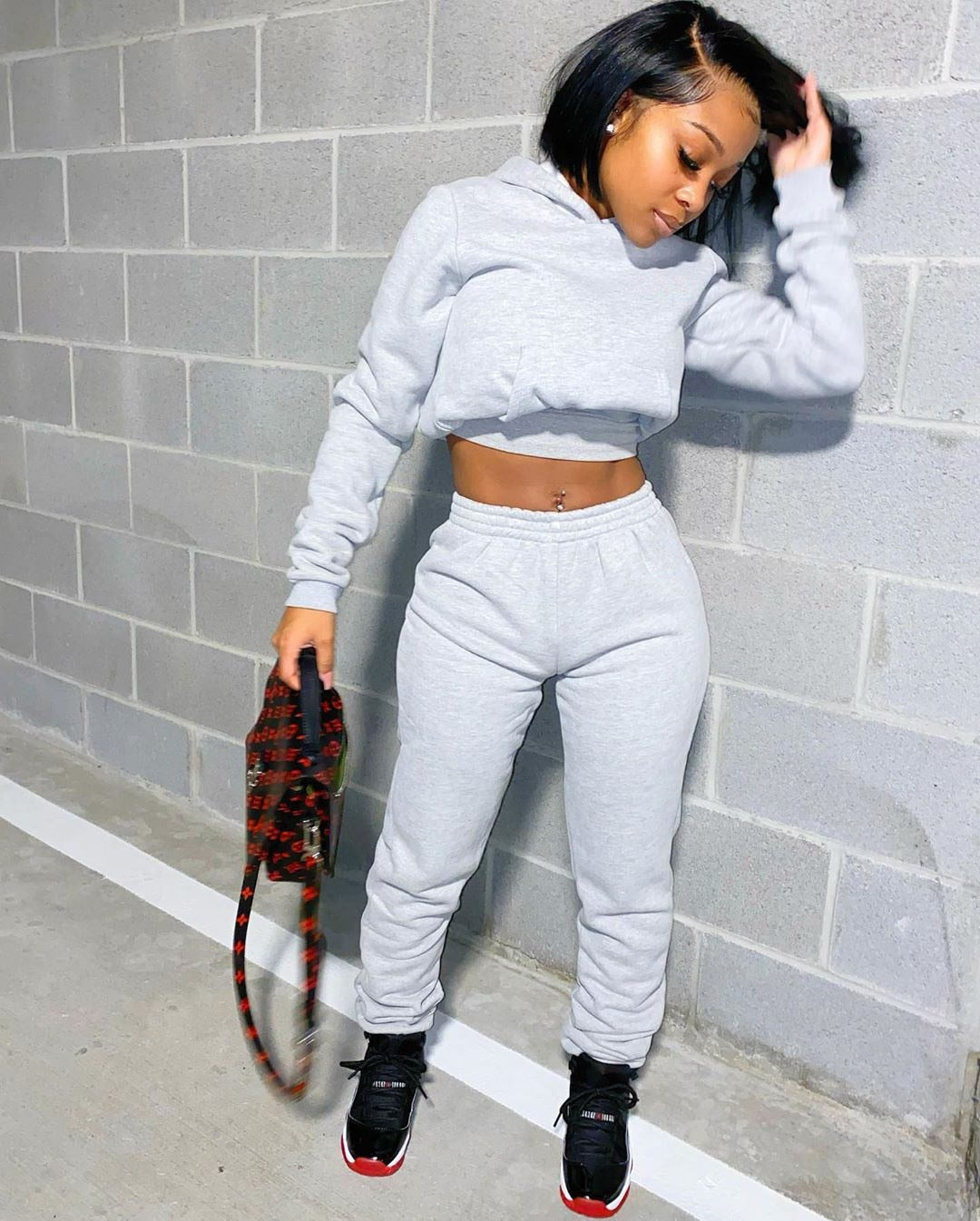 Ronikasha Women New Sweater Long Sleeve Cropped Hoodie Sweatpants 2 Piece Outfits Jogging Workout Sets