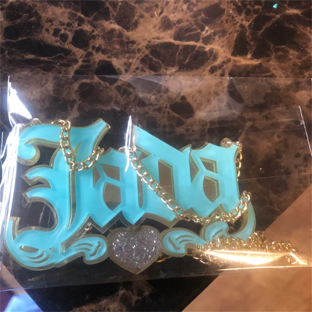 Custom Name Acrylic Necklace for Women Personalized Acrylic Nameplate Pendant Necklaces Love Heart Pendant Necklace Jewelry