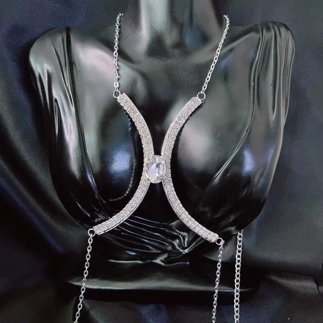 Rhinestone sexy round color crystal breast beauty chain necklace women's nightclub luxury crystal breast chain jewelry accessori