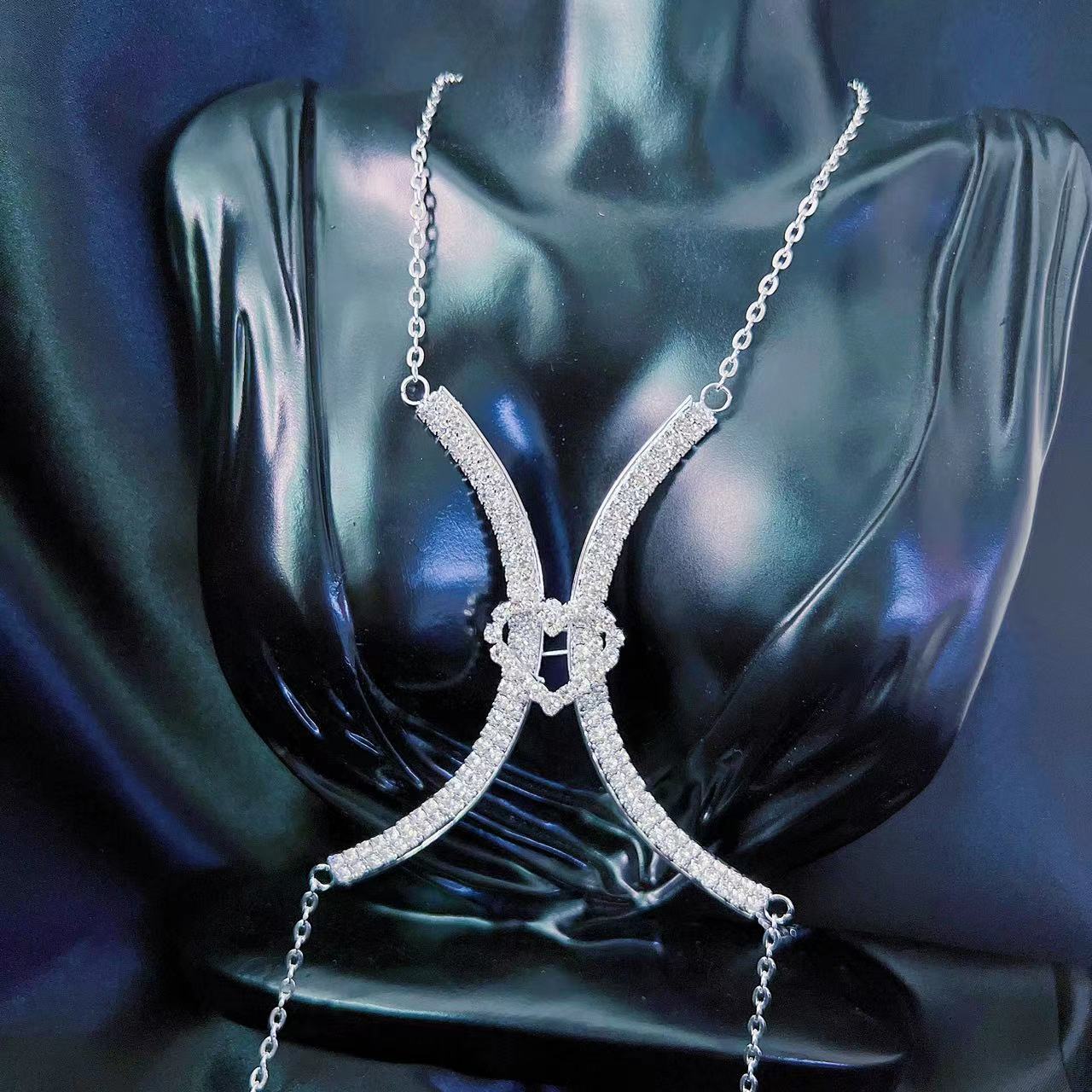 Rhinestone sexy round color crystal breast beauty chain necklace women's nightclub luxury crystal breast chain jewelry accessori