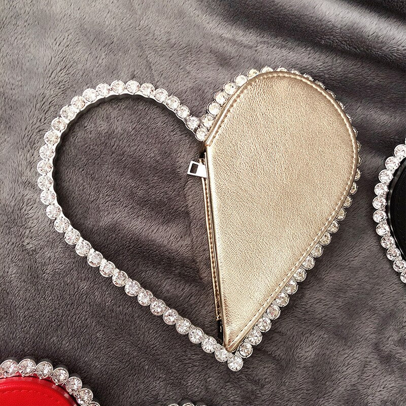 Handbags For Women 2022 Designer Luxury Heart Shaped Evening Diamond Clutch Bags for Women Metal Handle Banquet Hand Bag