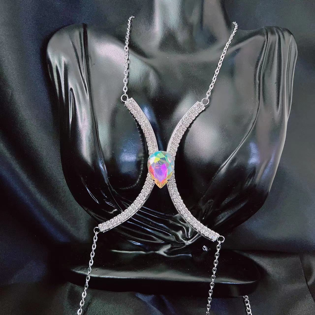 Rhinestone sexy round color crystal breast beauty chain necklace women's nightclub luxury crystal breast chain jewelry accessori