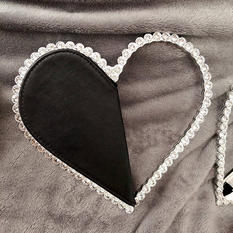 Handbags For Women 2022 Designer Luxury Heart Shaped Evening Diamond Clutch Bags for Women Metal Handle Banquet Hand Bag